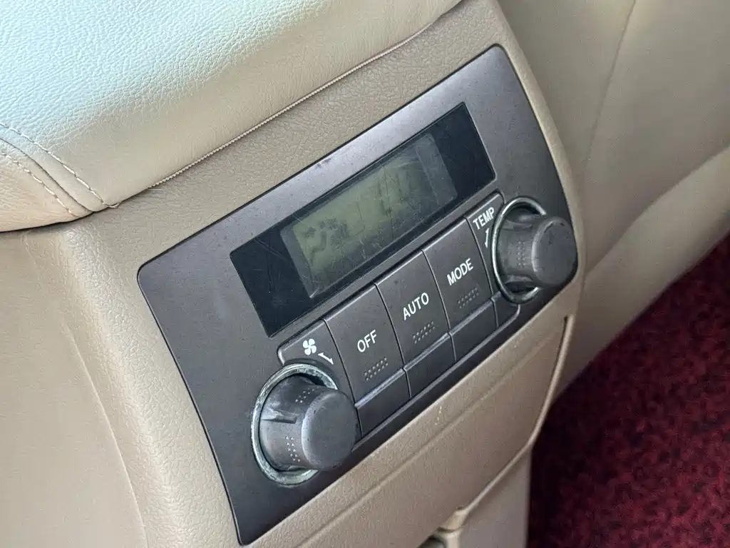 Toyota Highlander 2009 2.7L 7 мест