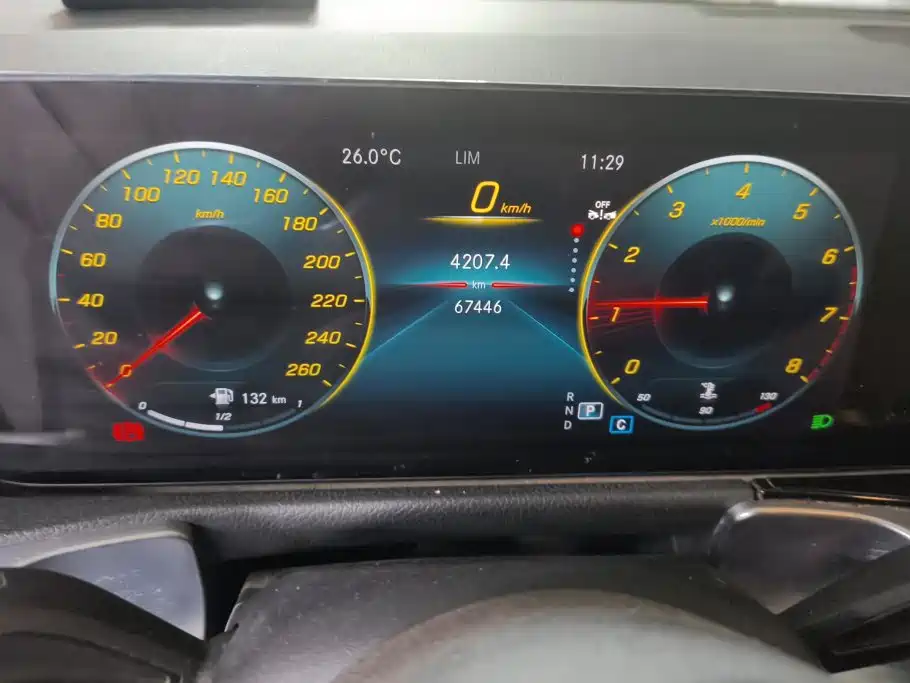 Mercedes-Benz GLB — миниатюра 14