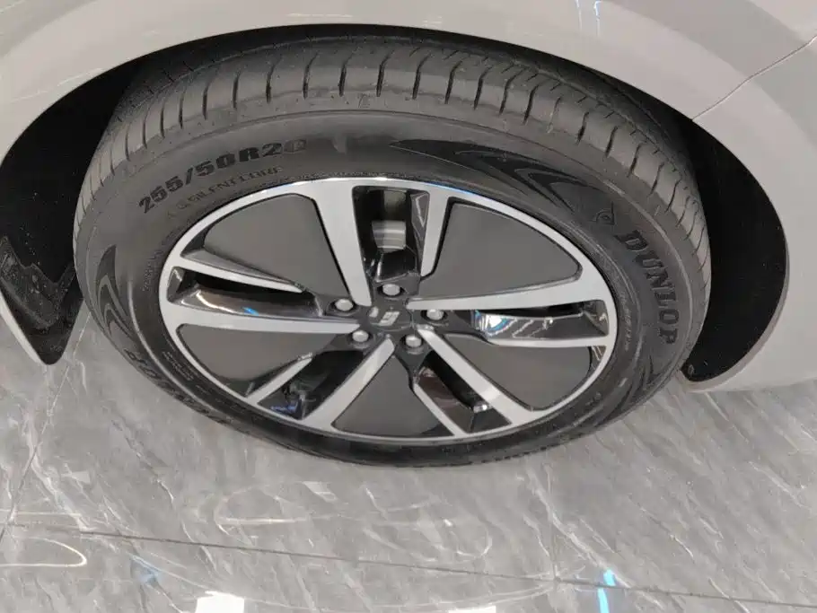 Li Auto Li L6 — миниатюра 5