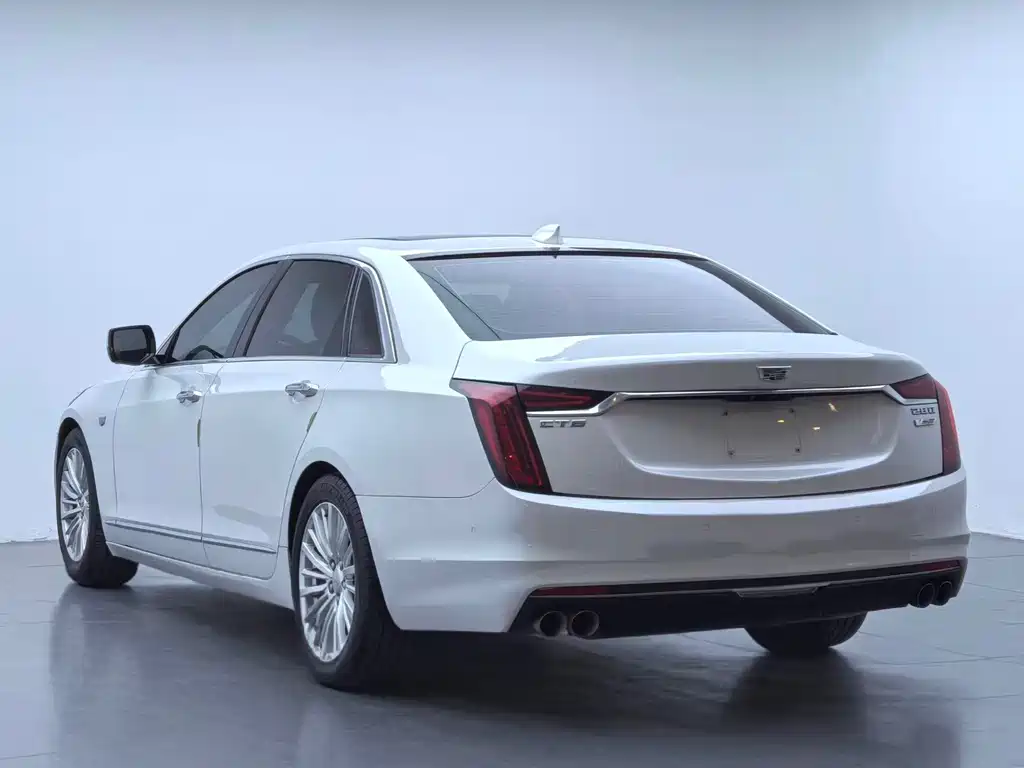 CADILLAC CT6
