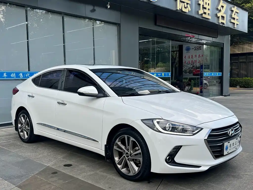 Hyundai Elantra — миниатюра 4