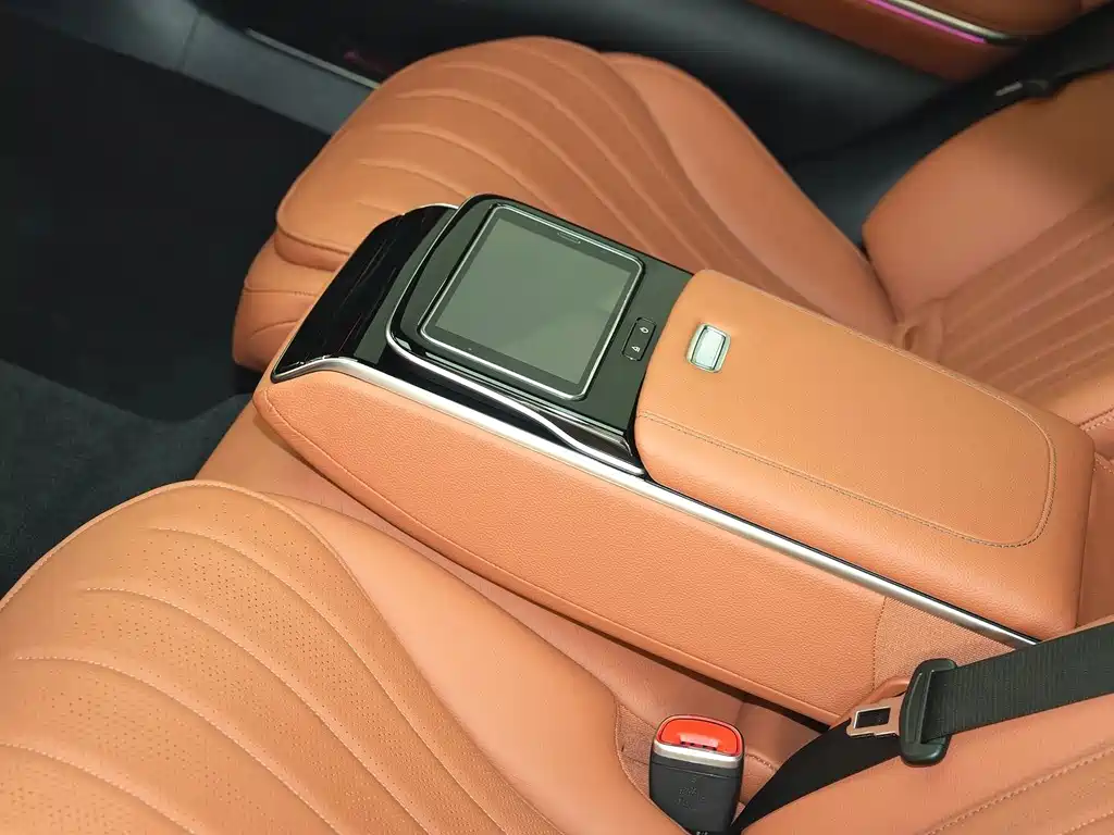 Mercedes-Benz S-Class — миниатюра 18