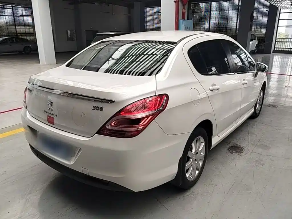 Peugeot 308 — миниатюра 7