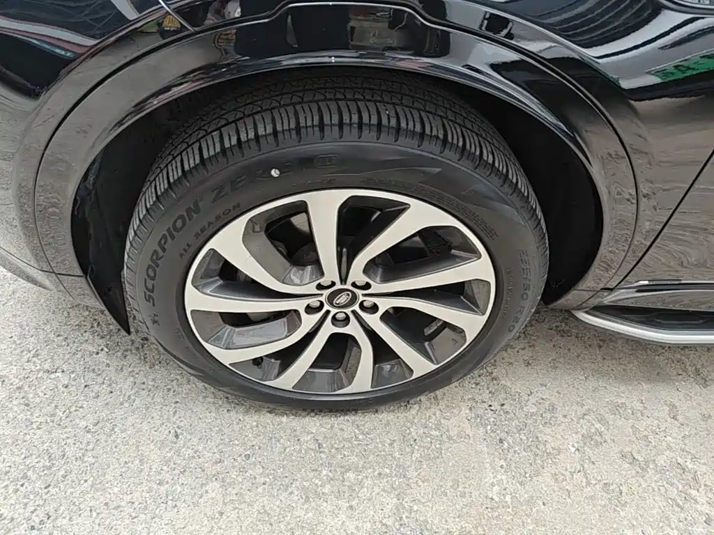 Land Rover Discovery Sport — миниатюра 23