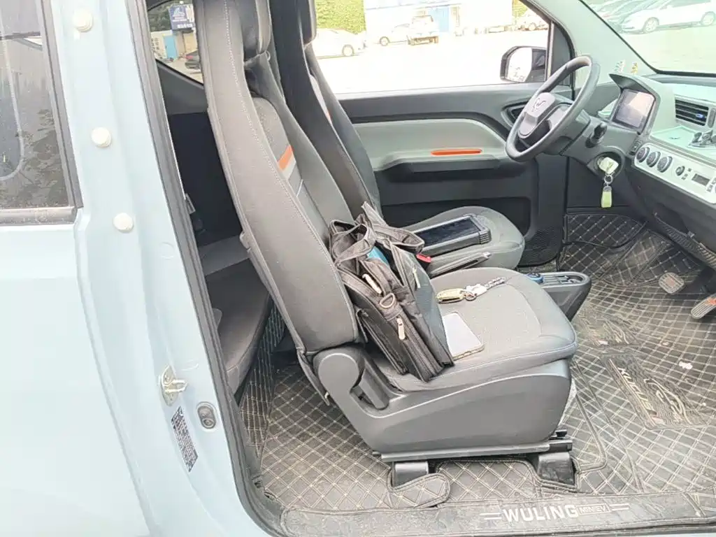 Wuling MINIEV — миниатюра 25