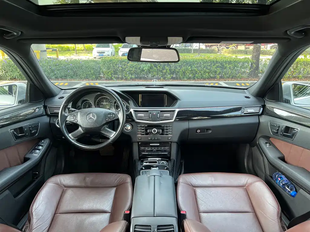 Mercedes-Benz E-Class E 2010 E 300 L Fashion