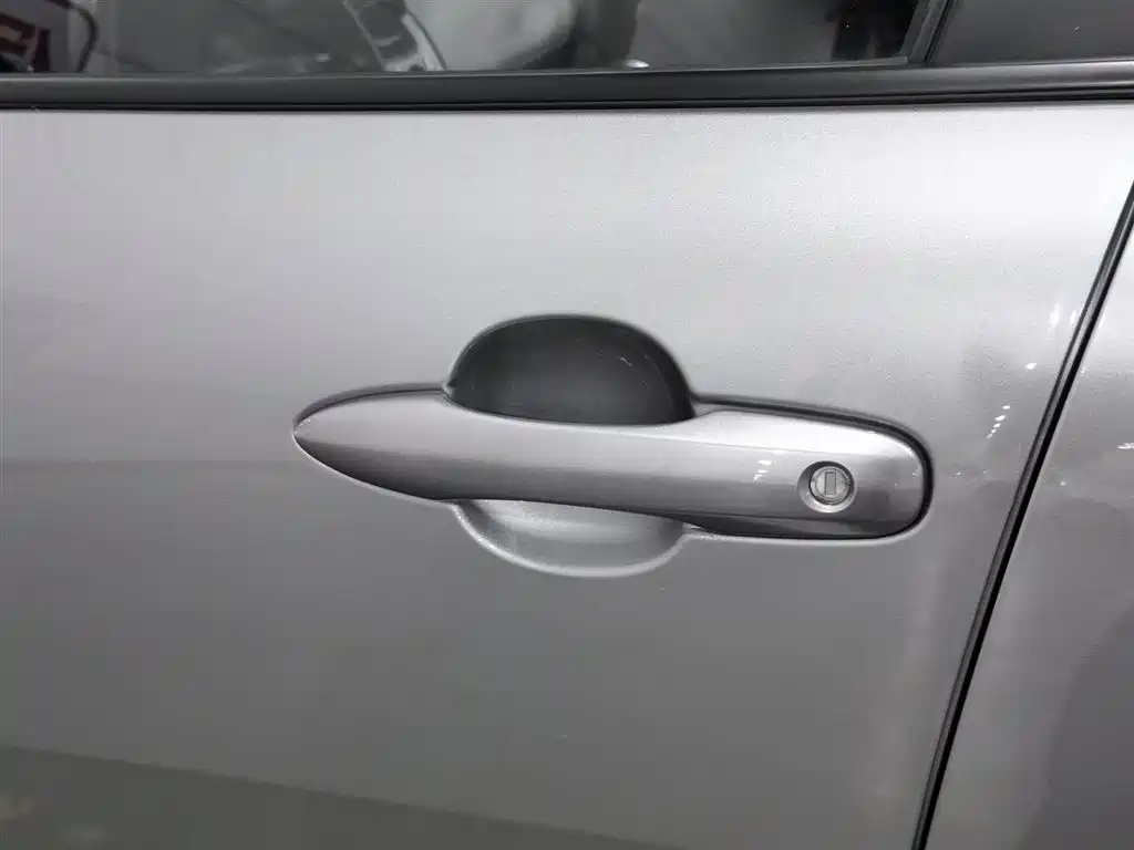Toyota Corolla id 4589403 из Китая 18