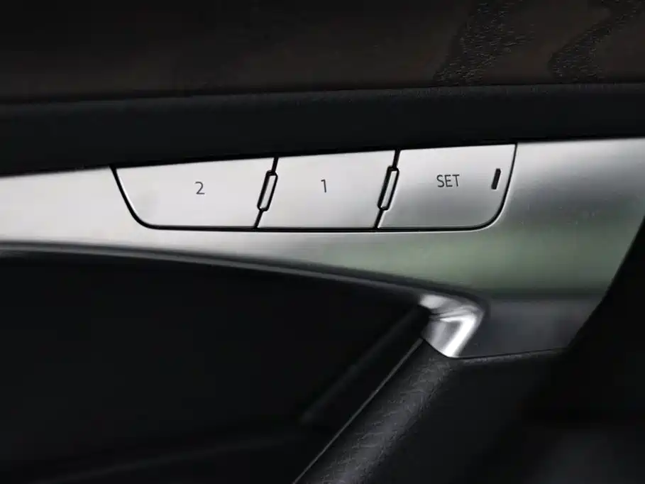 Audi A6L — миниатюра 12