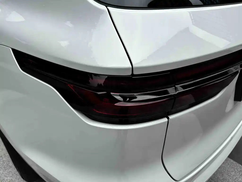Li Auto Li ONE — миниатюра 10