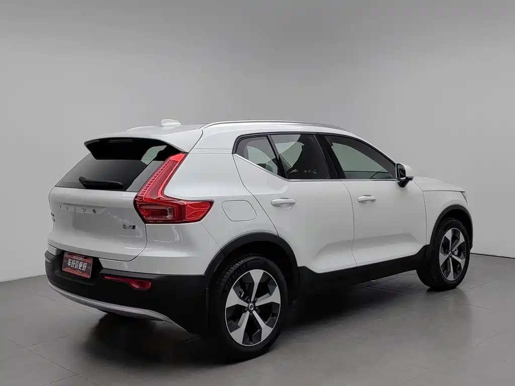 Volvo XC40 — миниатюра 2