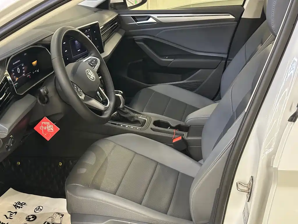 Volkswagen Sagitar — миниатюра 4
