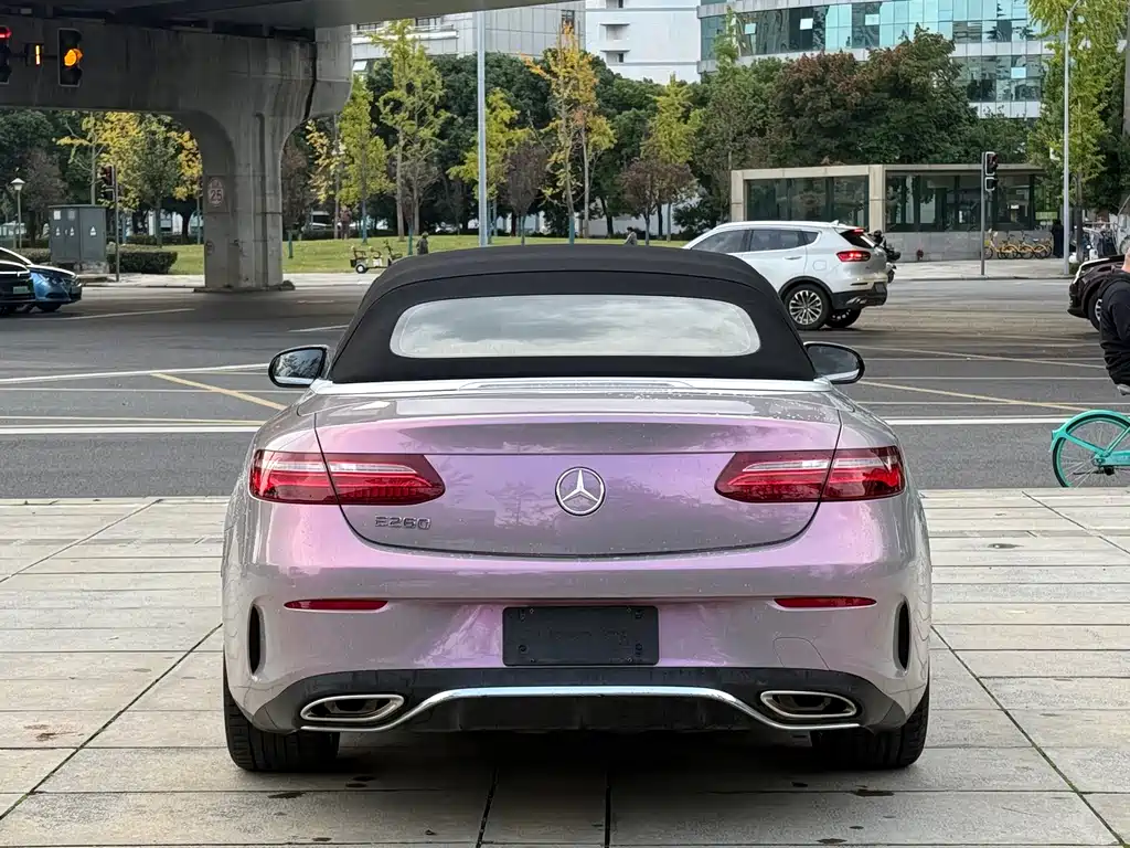 MERCEDES-BENZ E CLASS