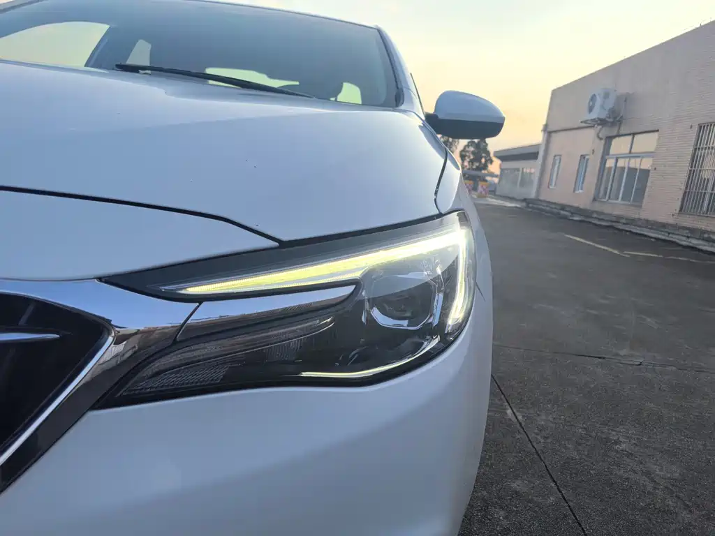 Buick Excelle — миниатюра 6