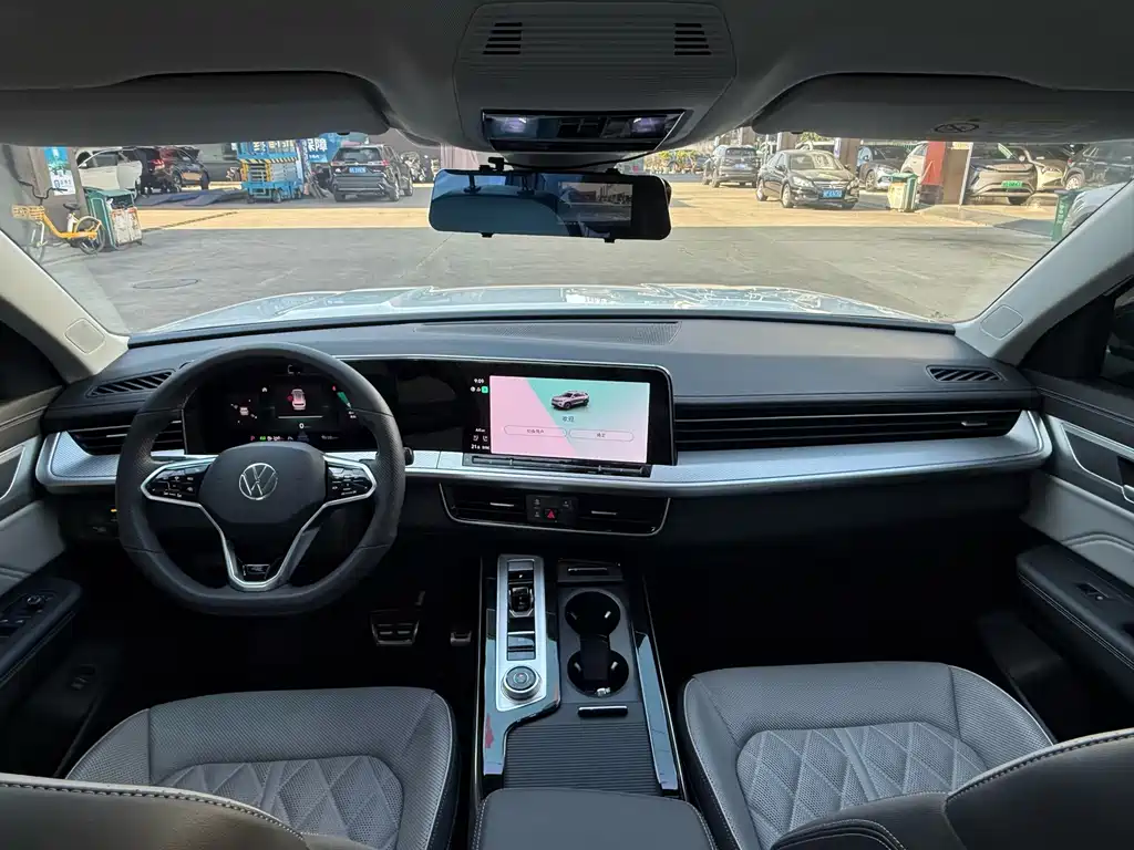 Volkswagen Tavendor 2023 380TSI R-Line