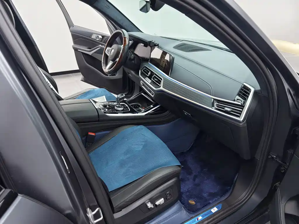 BMW X7 — миниатюра 27
