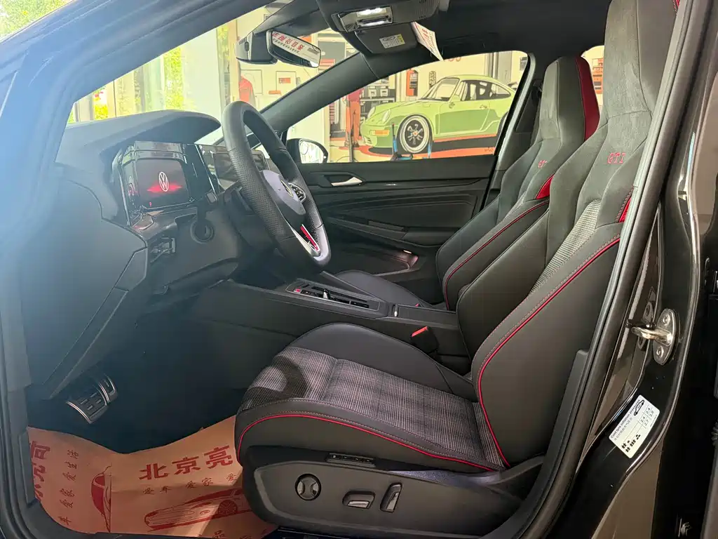 Volkswagen Golf GTI — миниатюра 5