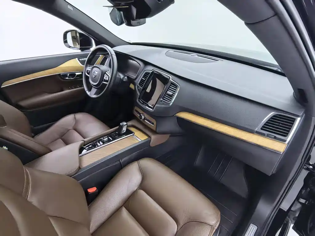 Volvo XC90 — миниатюра 7