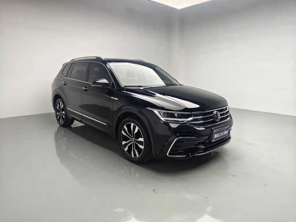 Volkswagen Tiguan L — миниатюра 2