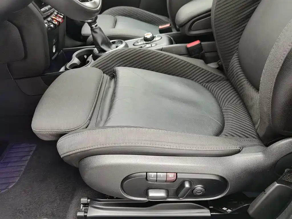 MINI COUNTRYMAN 2019 Синий из Китая