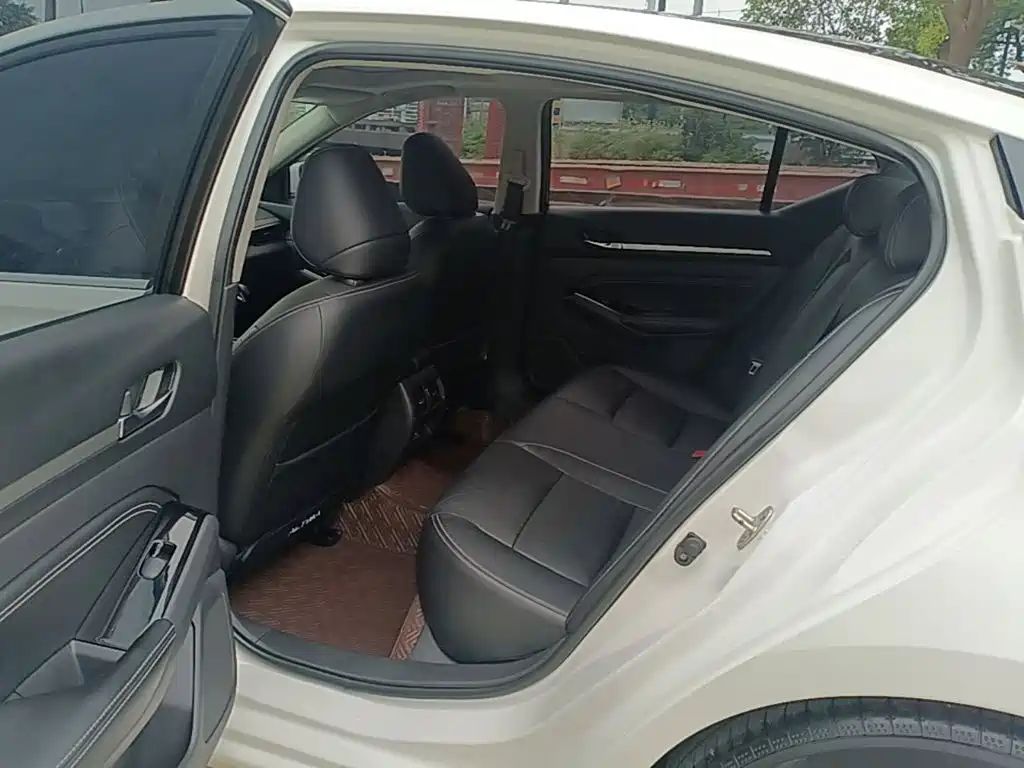 Nissan Teana — миниатюра 17