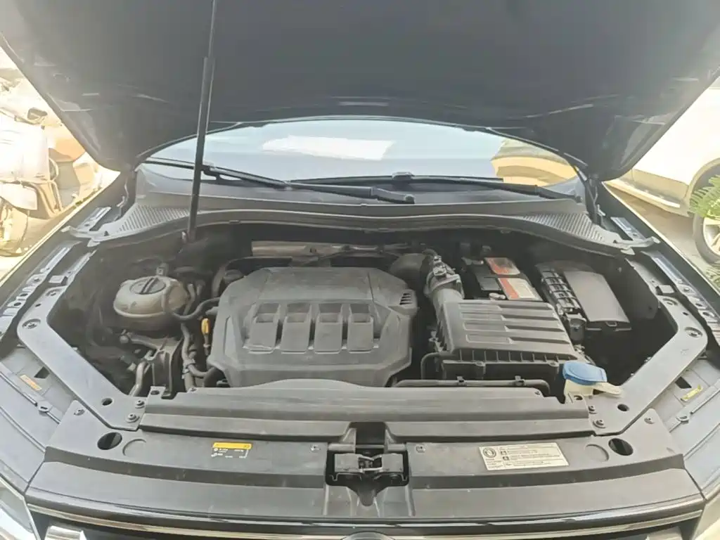 Volkswagen Tiguan L — миниатюра 20