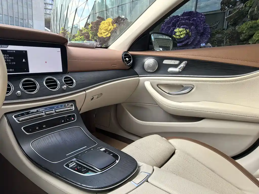 Mercedes-Benz E-Class — миниатюра 14