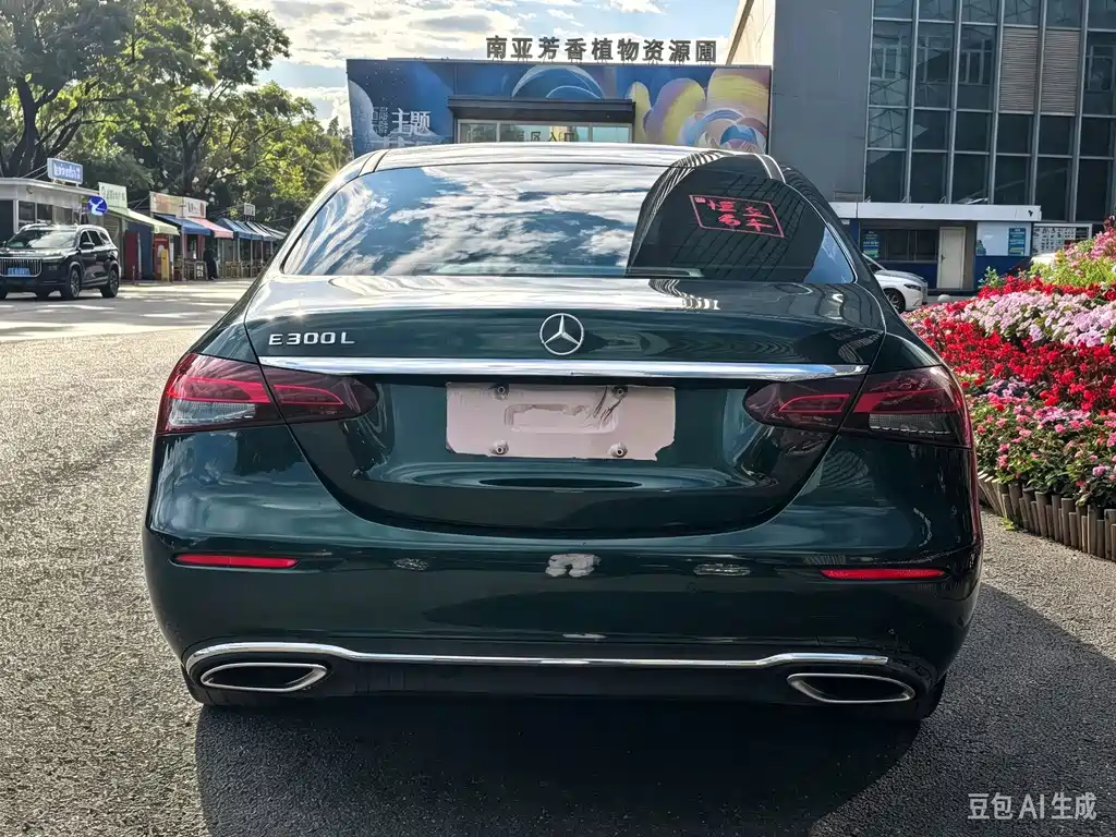 Mercedes-Benz E-Class — миниатюра 4