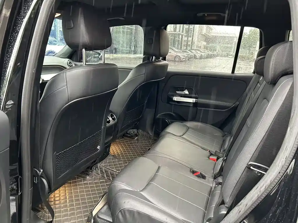 Mercedes-Benz EQB — миниатюра 12