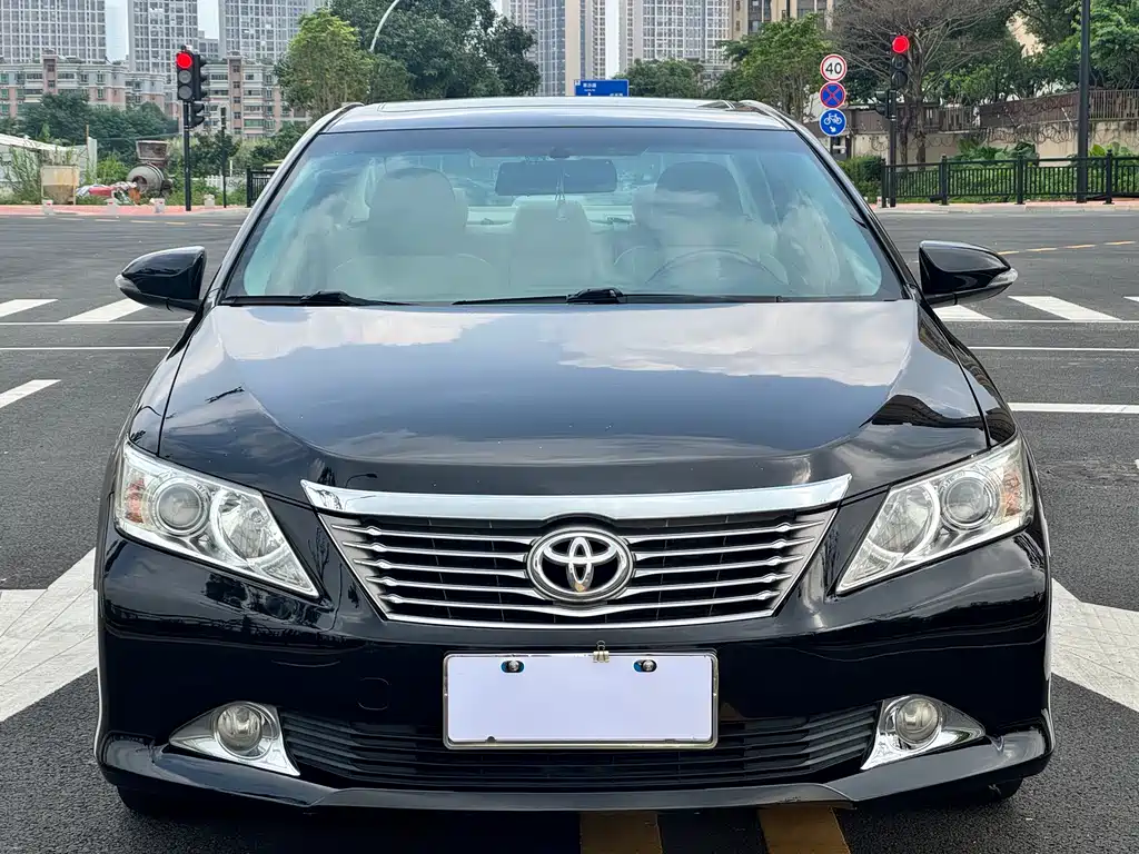 Toyota Camry — миниатюра 2