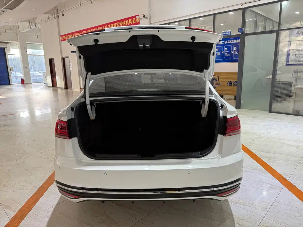 Volkswagen Bora — миниатюра 8