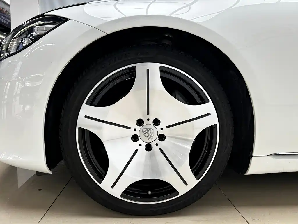 Mercedes-Benz S-Class — миниатюра 5