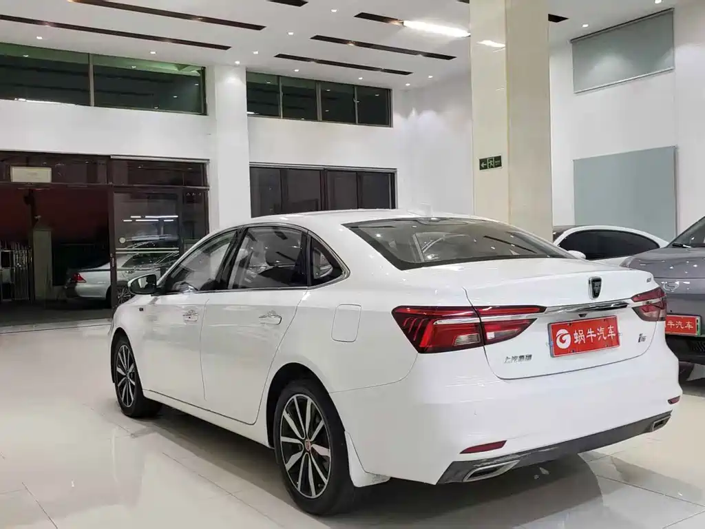 Roewe i6 Classic — миниатюра 9