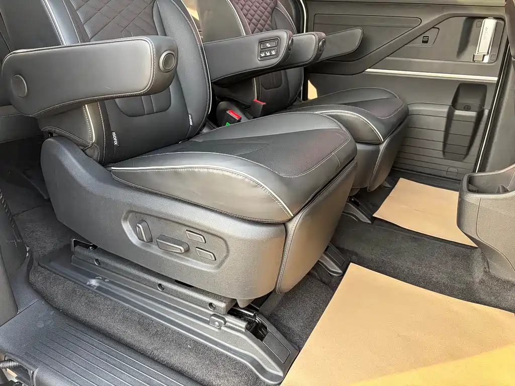 Hyundai Custo 380TGDi Smart Love Premium Edition LUX Premium, фото 21