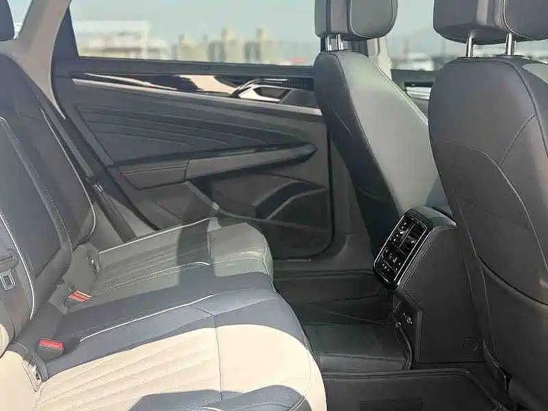 Volkswagen Passat — миниатюра 10