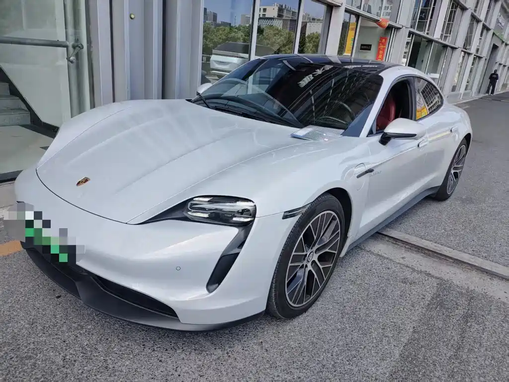 Porsche Taycan 2023