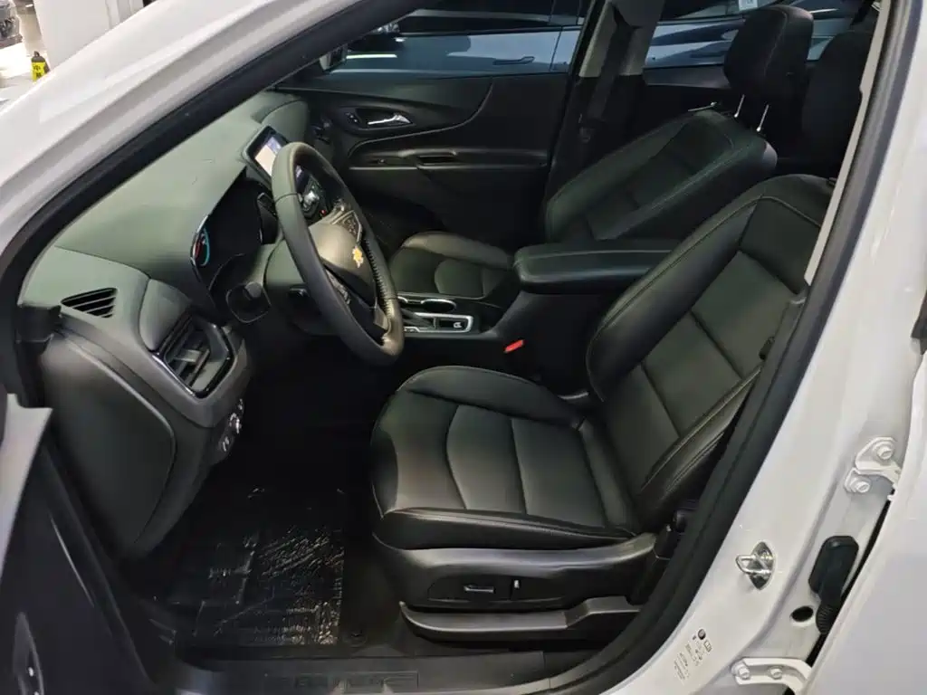 Chevrolet Equinox — миниатюра 15