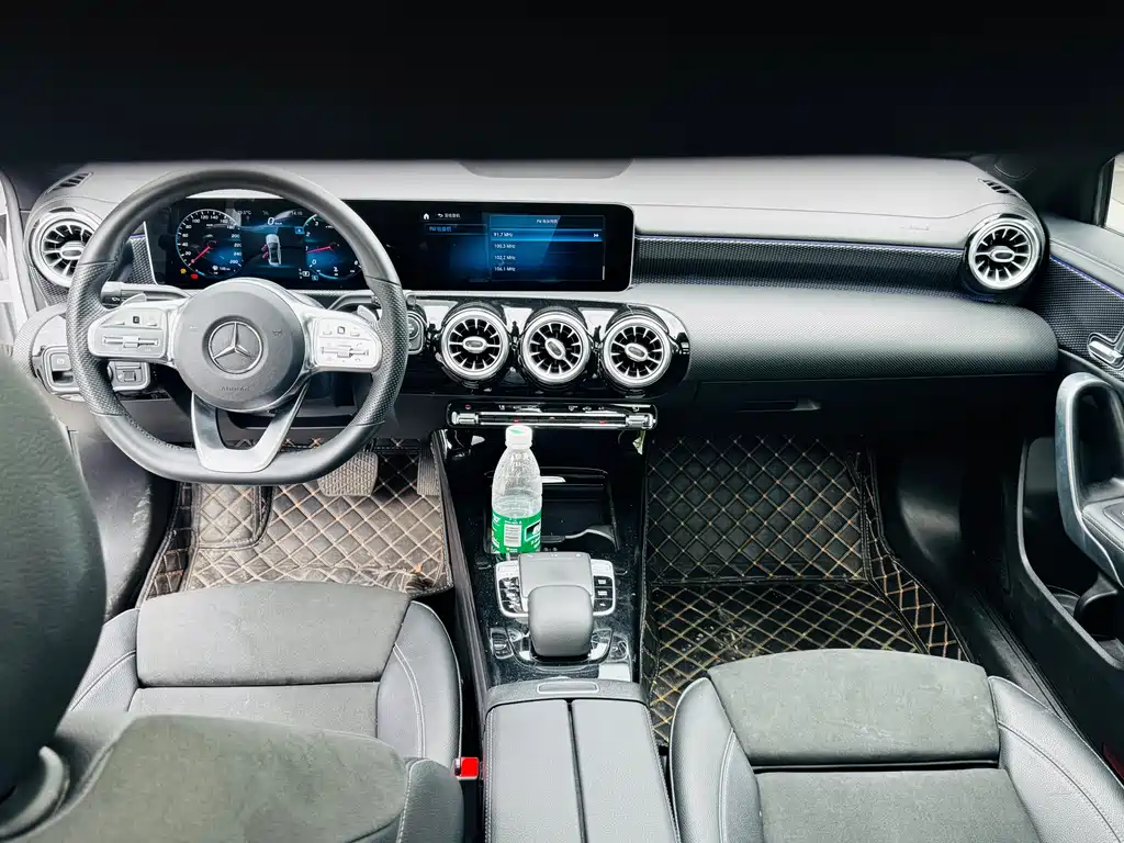Mercedes-Benz A-Class — миниатюра 6