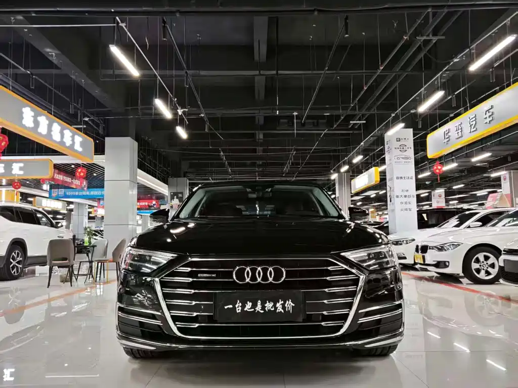 AUDI A8