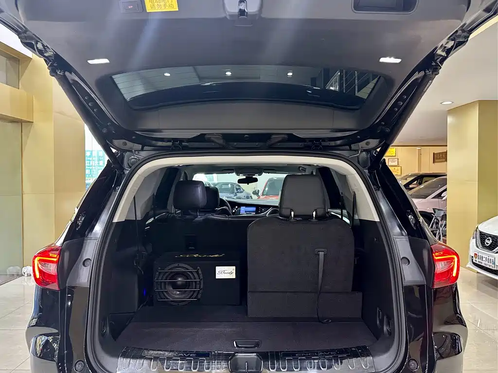 Buick Enclave — миниатюра 20