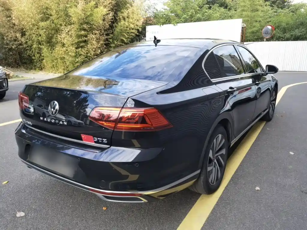 Volkswagen Magotan PHEV — миниатюра 7