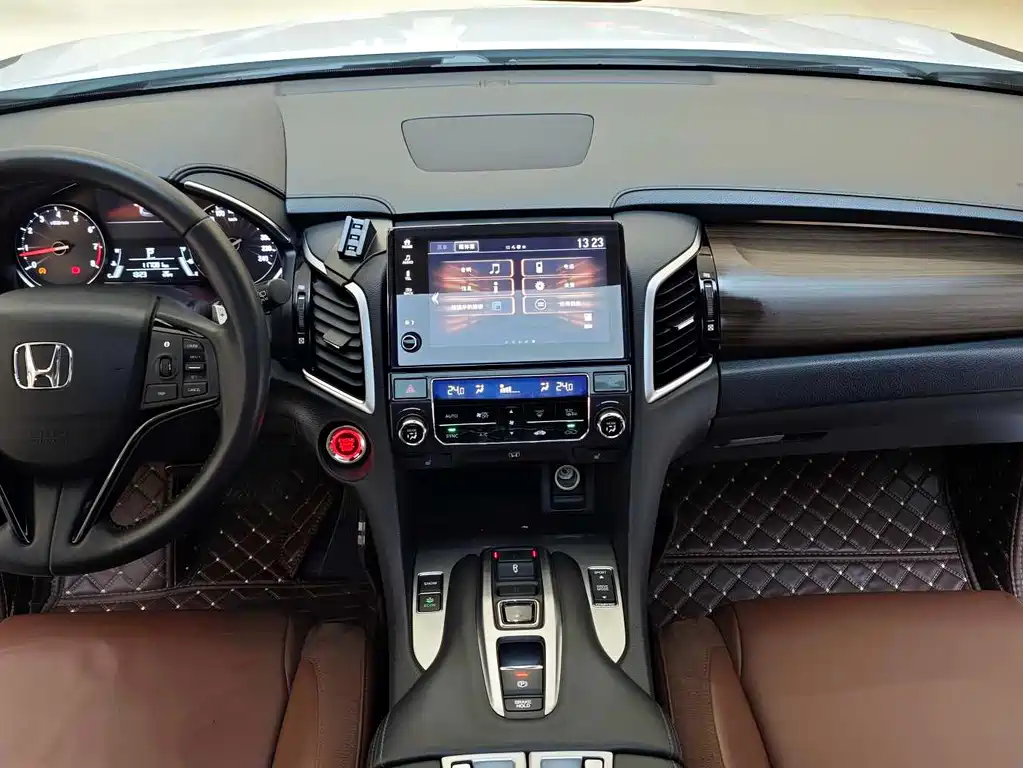 Honda Avancier 2017 370TURBO Luxury