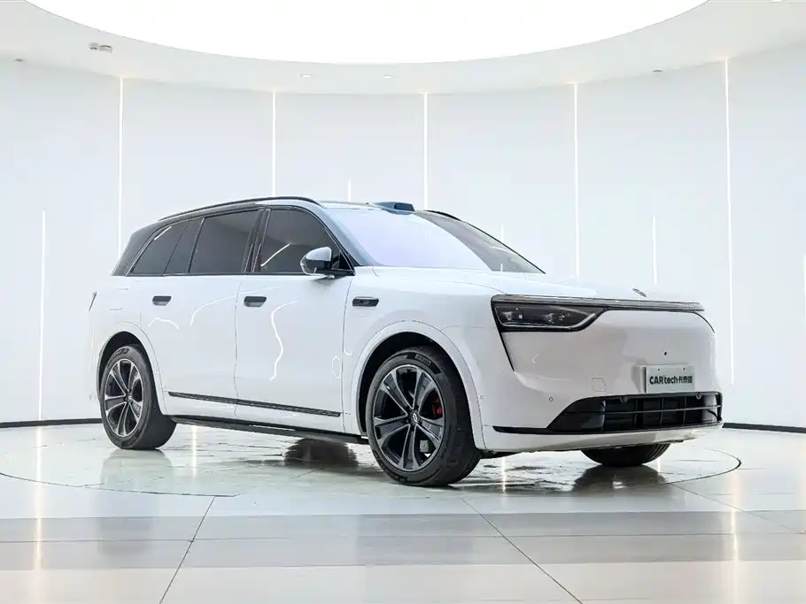 AITO ASK THE WORLD M8