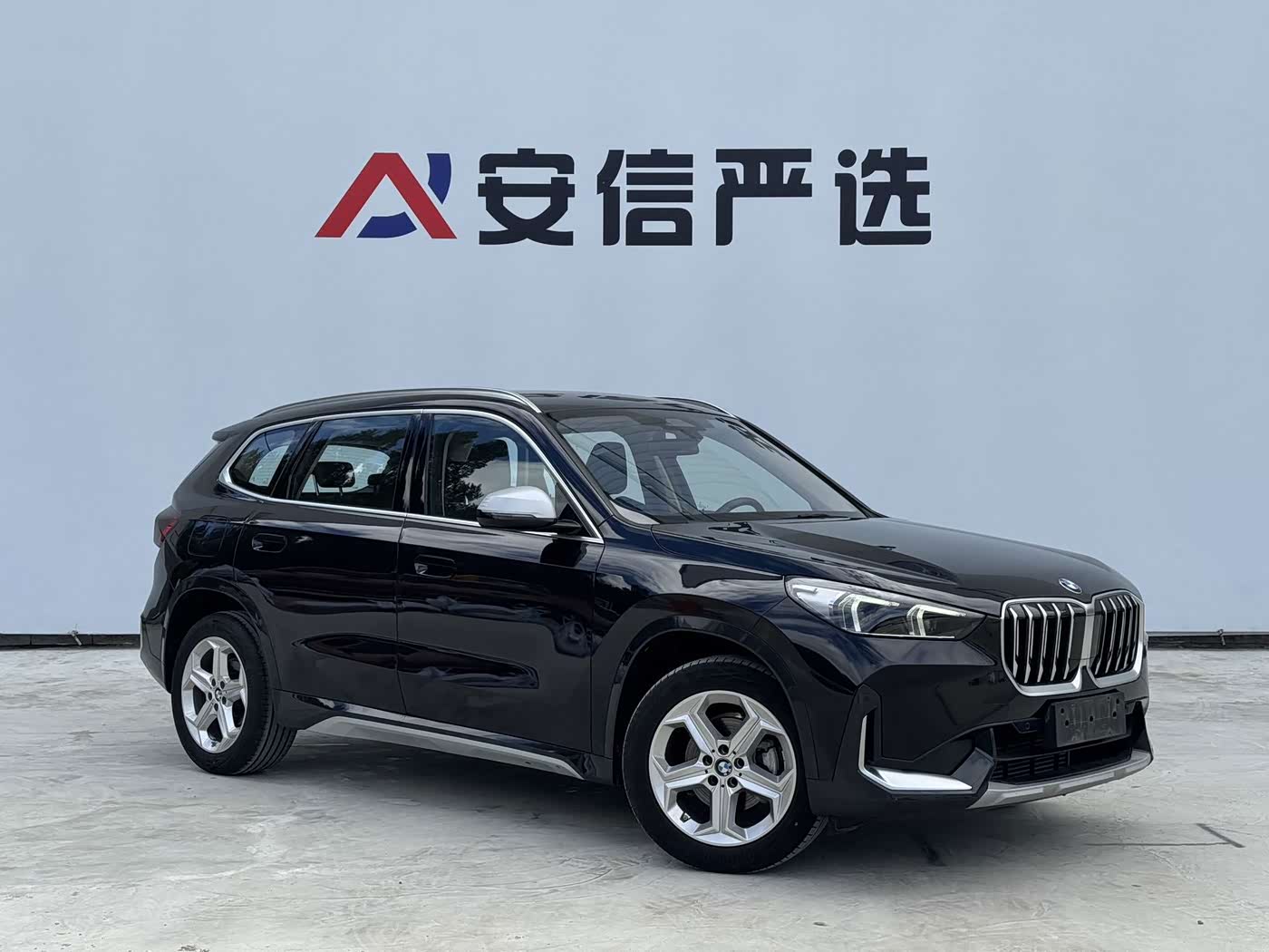 BMW X1 1.5 л 2023 г. Чёрный, пробег 33000 км