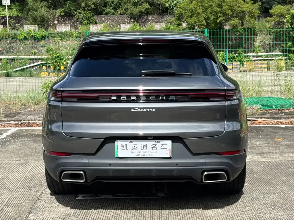 Porsche Cayenne Hybrid — миниатюра 9