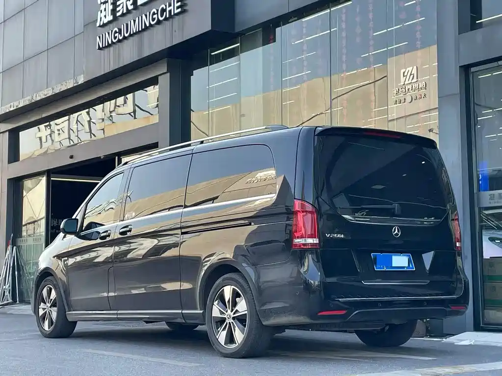 MERCEDES-BENZ V CLASS