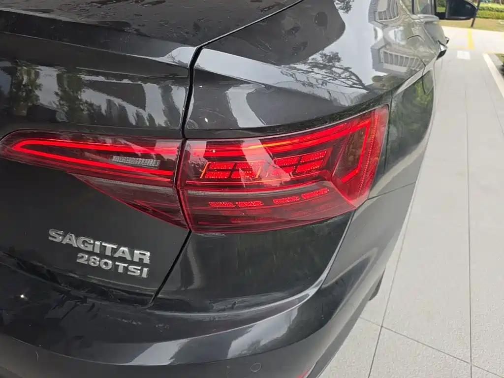 Volkswagen Sagitar — миниатюра 8
