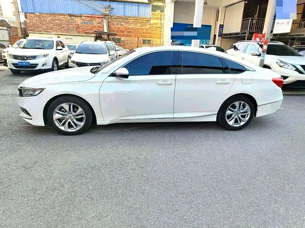 Honda Accord — миниатюра 4