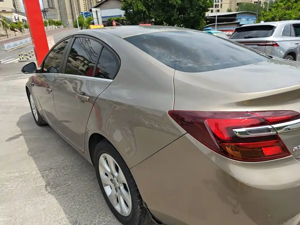Buick Regal — миниатюра 5