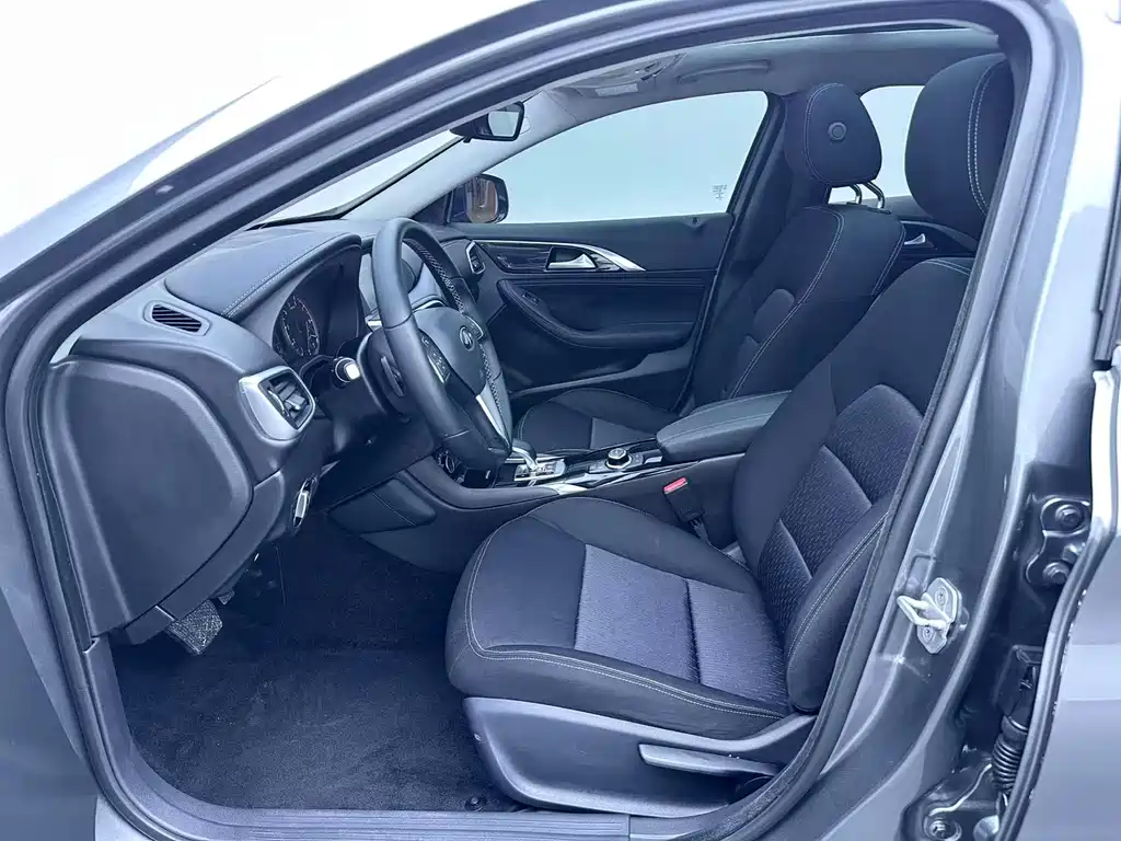 Infiniti QX30 — миниатюра 5