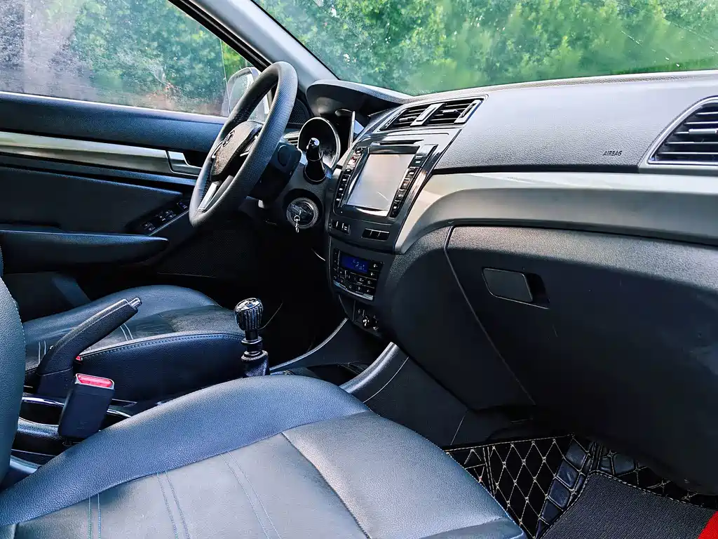 BAIC Senova X65 — миниатюра 21
